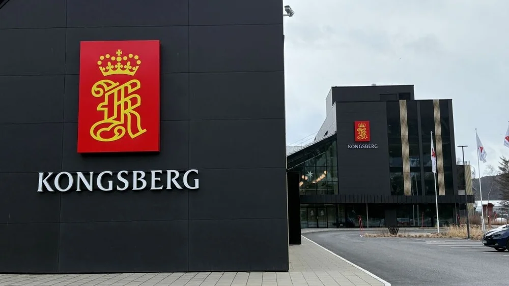 Kongsberg Maritime Ulsteinvik utvending bygg logo foto Marius