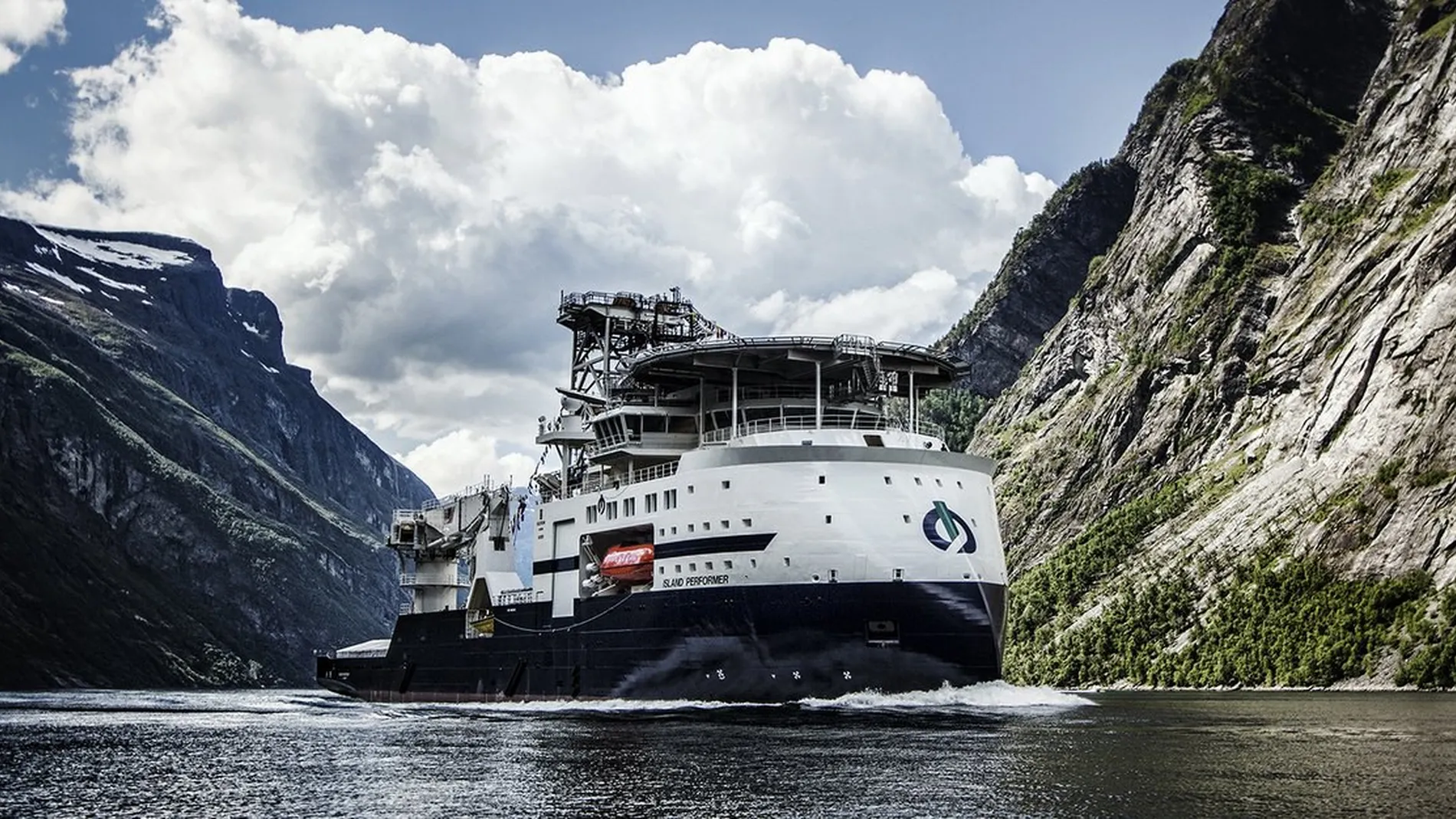 Island Offshore stort nok