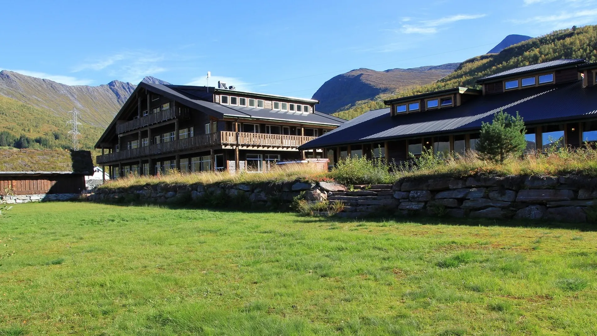 Blaatind satsar paa heilaarsdrift