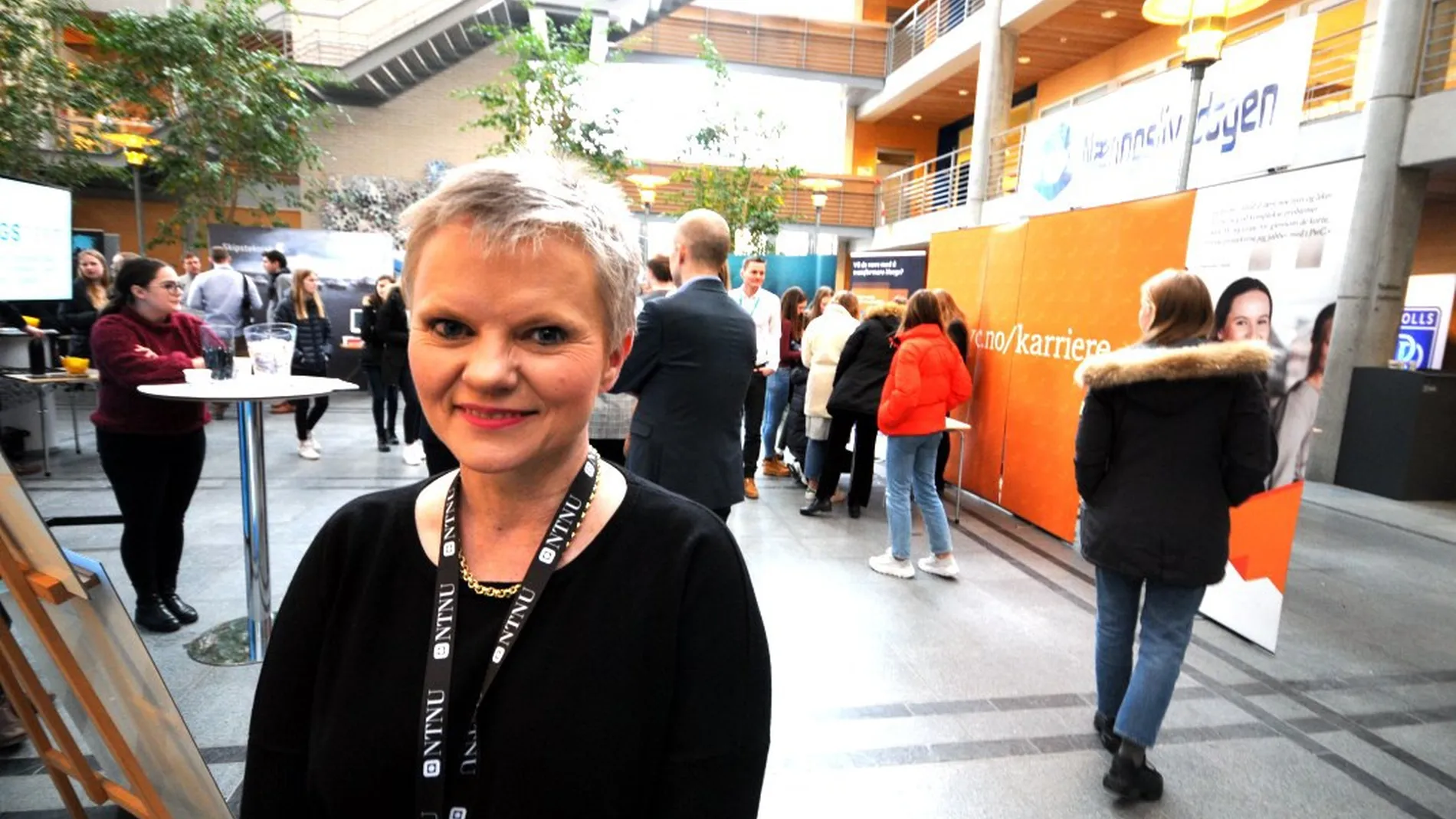 Mener foreldre og skole maa paavirke jentene