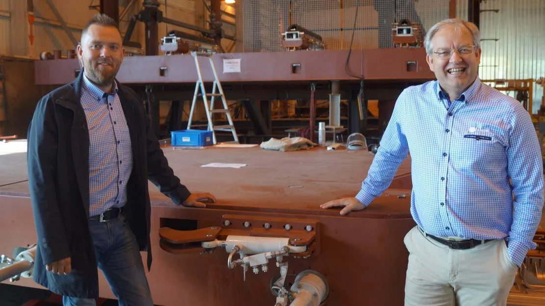 Rosar tilsette og eigarar etter rekordaar