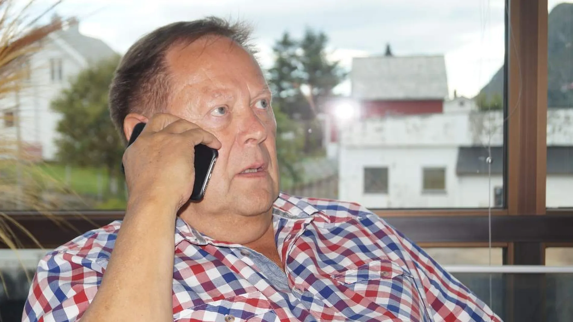 Trekte oss daa kanadakontrakten vart kansellert