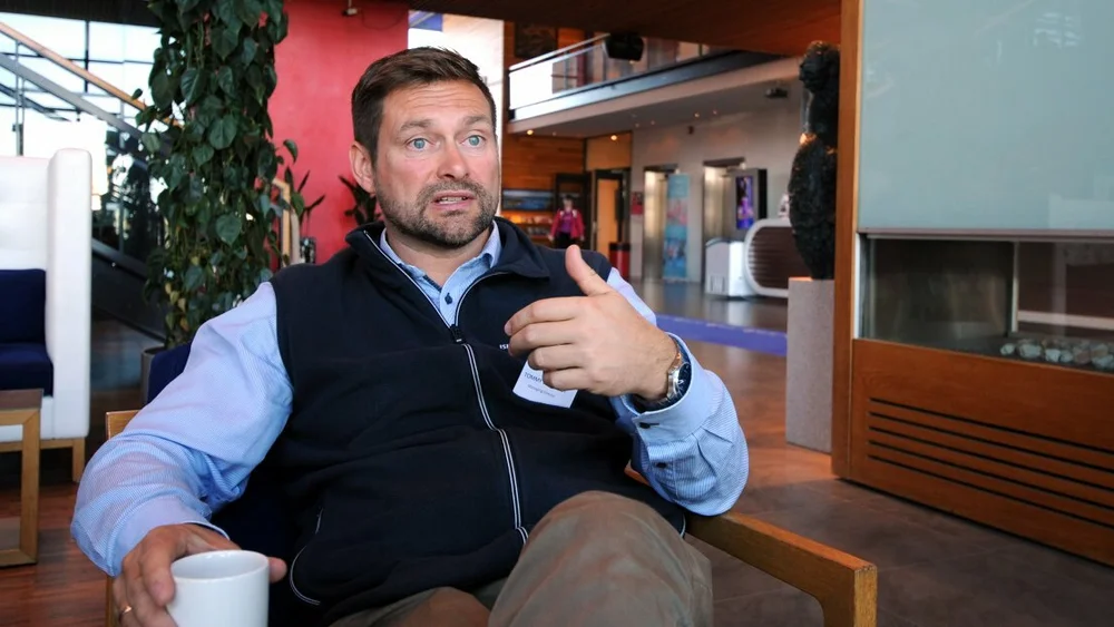 Island offshore tommy walaunet 44