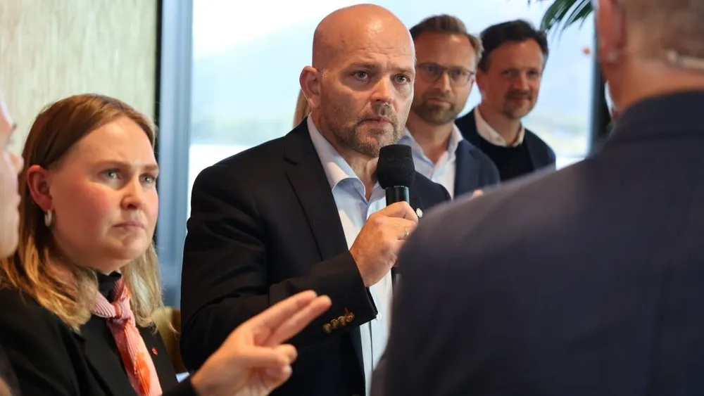 Ase Kristin Ask Bakke Geir Inge Lien Nikolai Astrup Dag Inge Ulstein foto Ogne