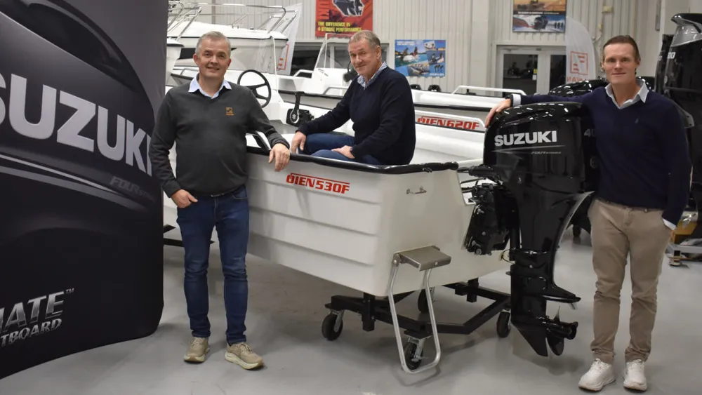 Farvan Fv R Une Westad i Farvan Arild Oien fra Oien Bat Svein Helling fra Peak Invest