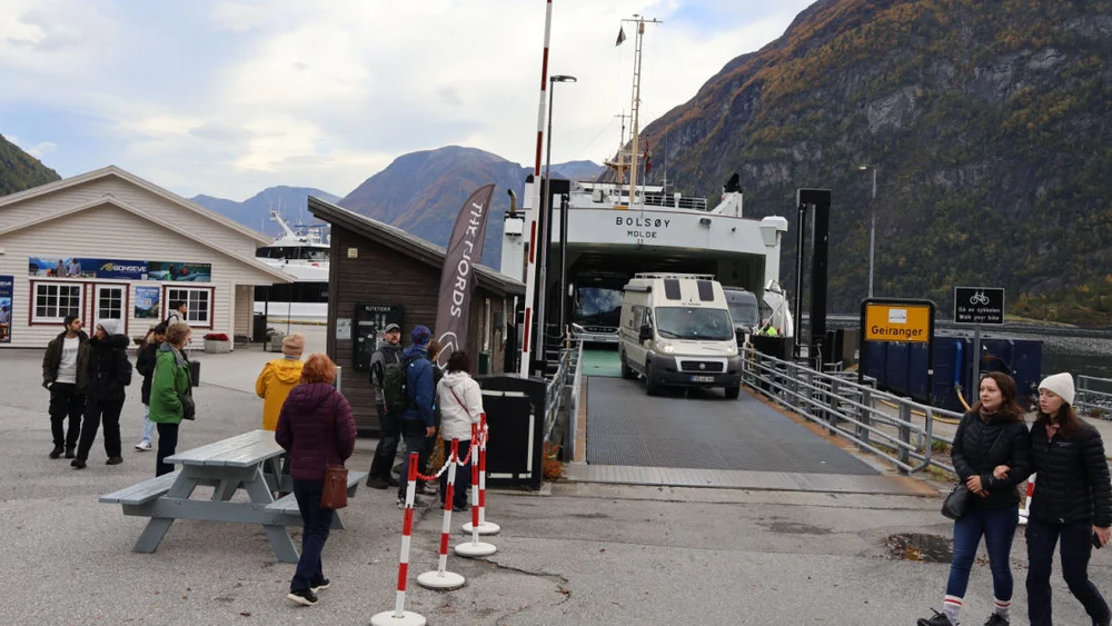 Bolsoy Geiranger haust 25 II foto Ogne