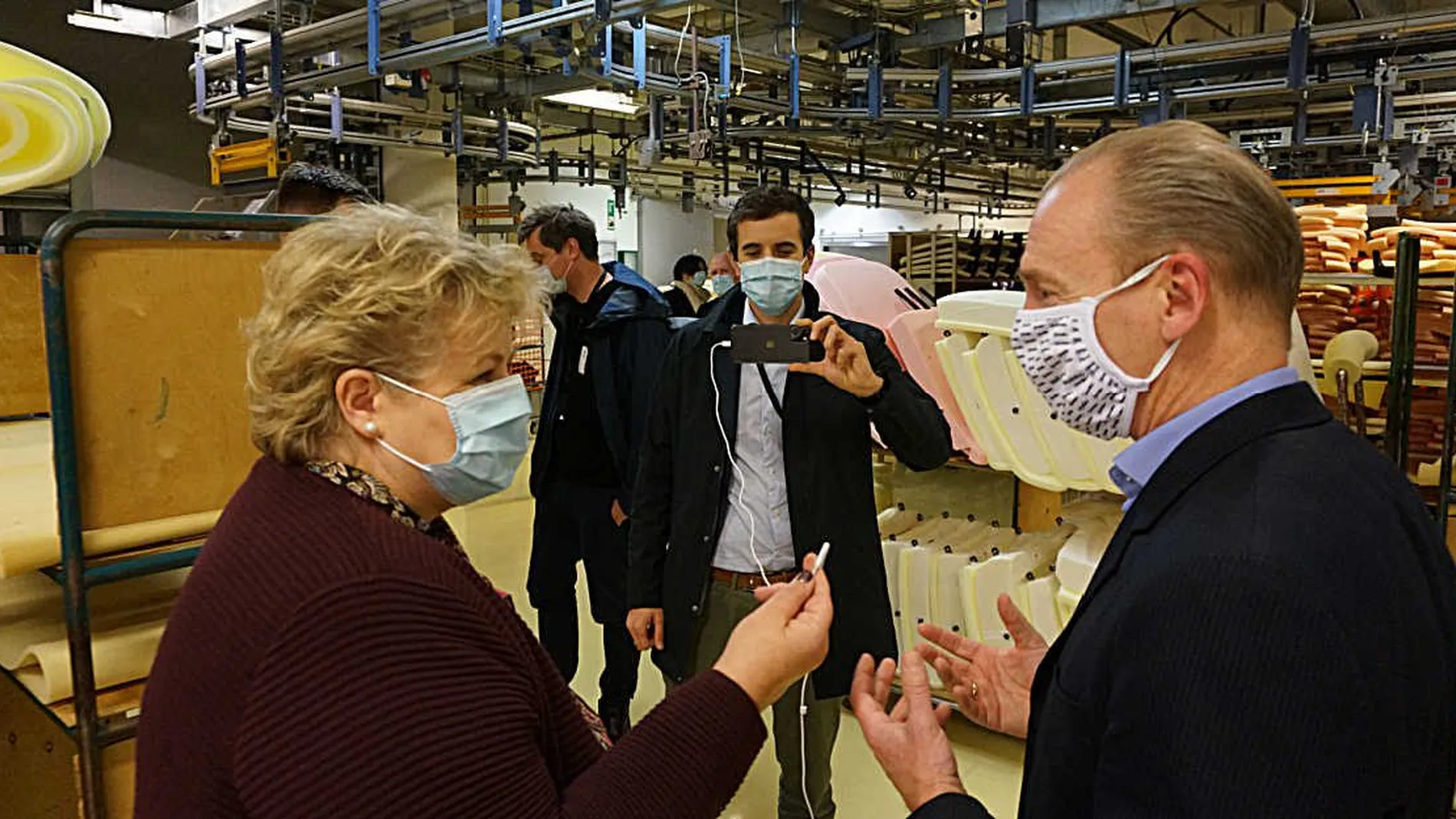 Skal doble Ekornes paa fem aar