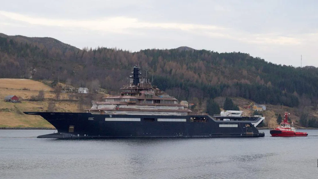 Superskip paa tur for eigen maskin