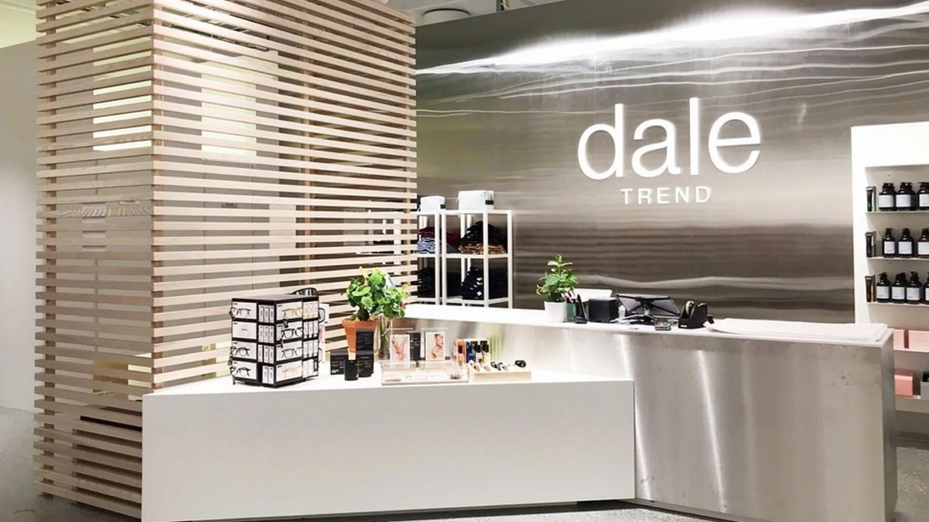 Rekordomsetning og underskudd