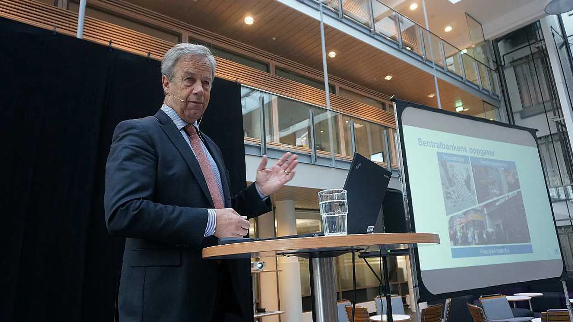 Sterkare krone som venta